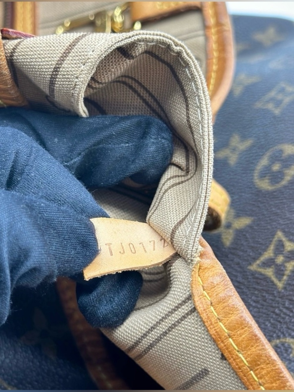 Louis Vuitton 
LV Monogram Neverfull GM - Picture 15 of 15